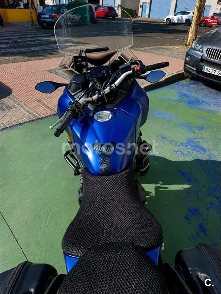 Yamaha Niken - Vista 7