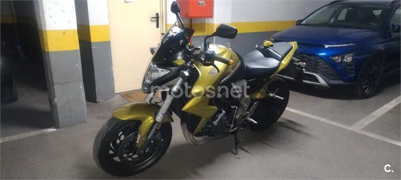 Honda CB1000R - Vista 11