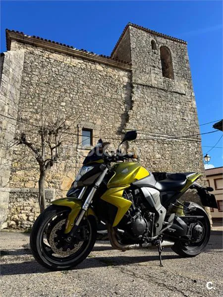 Honda CB1000R - Vista 6