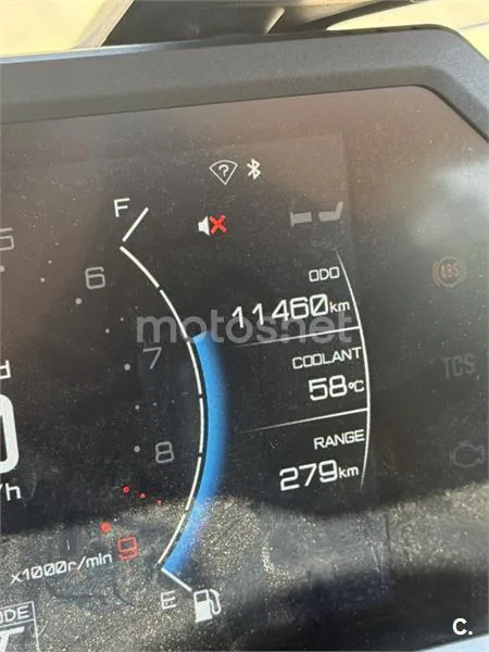 Yamaha TMAX - Vista 7