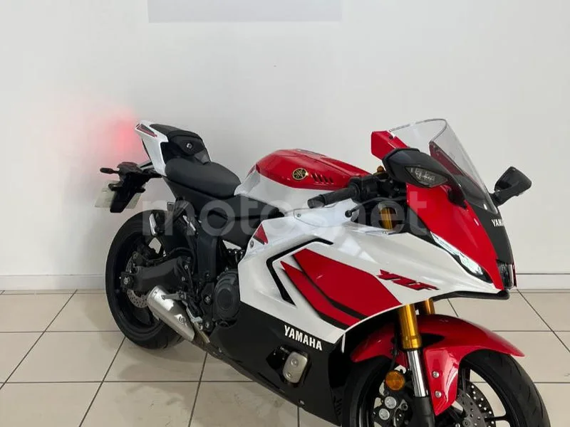 Yamaha YZF-R7 - Vista 4