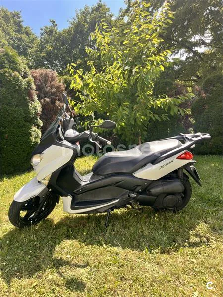Yamaha XMAX 250 - Vista 3