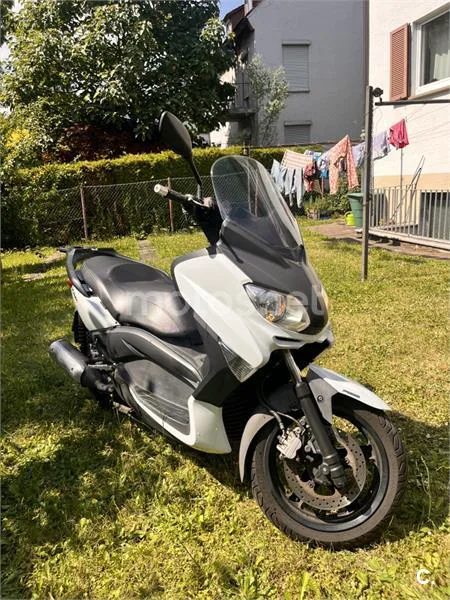 Yamaha XMAX 250 - Vista 4