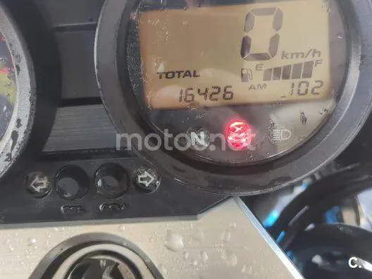 Suzuki Bandit 650 - Vista 6