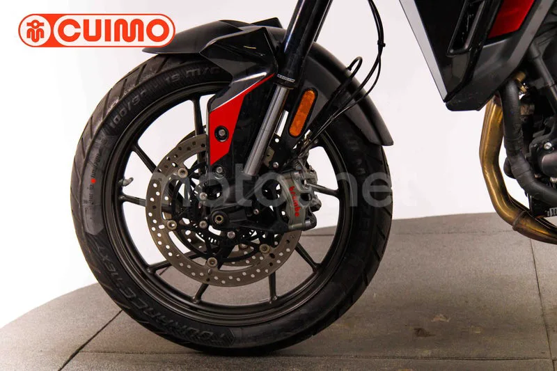 Triumph Tiger 900 - Vista 21