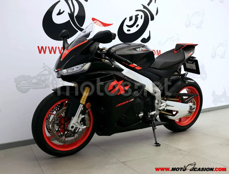 Aprilia RSV4 - Vista 8