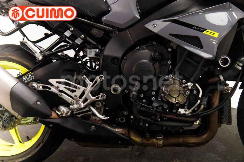 Yamaha MT-10 - Vista 15
