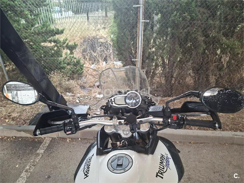Triumph Tiger 800 XC - Vista 5