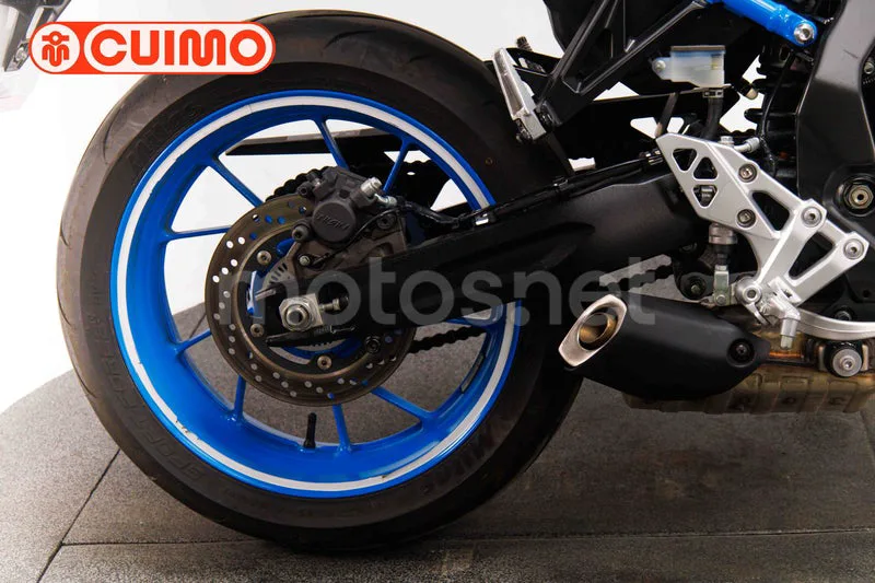Suzuki GSX-8S - Vista 17