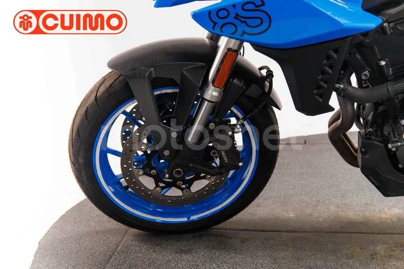 Suzuki GSX-8S - Vista 24