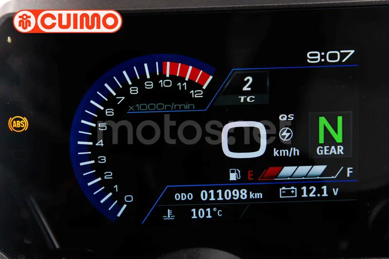 Suzuki GSX-8S - Vista 28