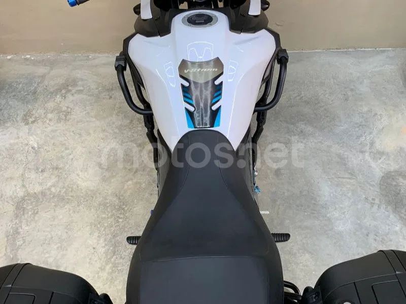 Suzuki V-Strom 650 - Vista 9