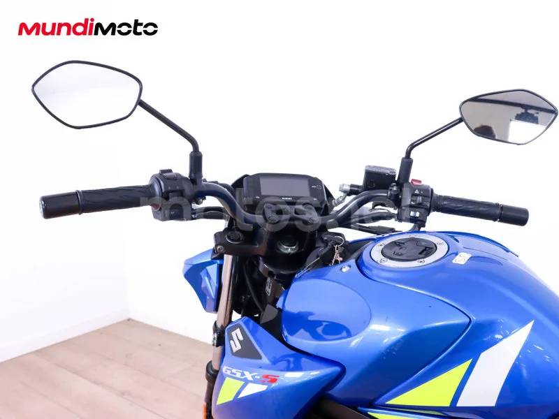 Suzuki GSX-S125 - Vista 11