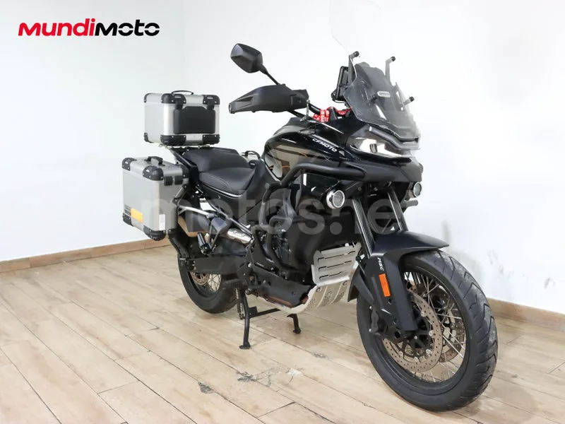 CFMOTO 800MT 7199 € 2024 Barcelona - 2