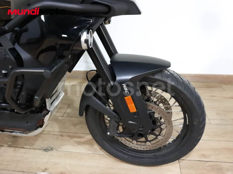 CFMOTO 800MT - Vista 50