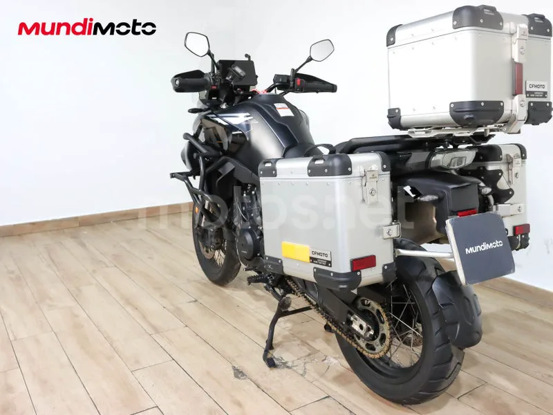 CFMOTO 800MT - Vista 8