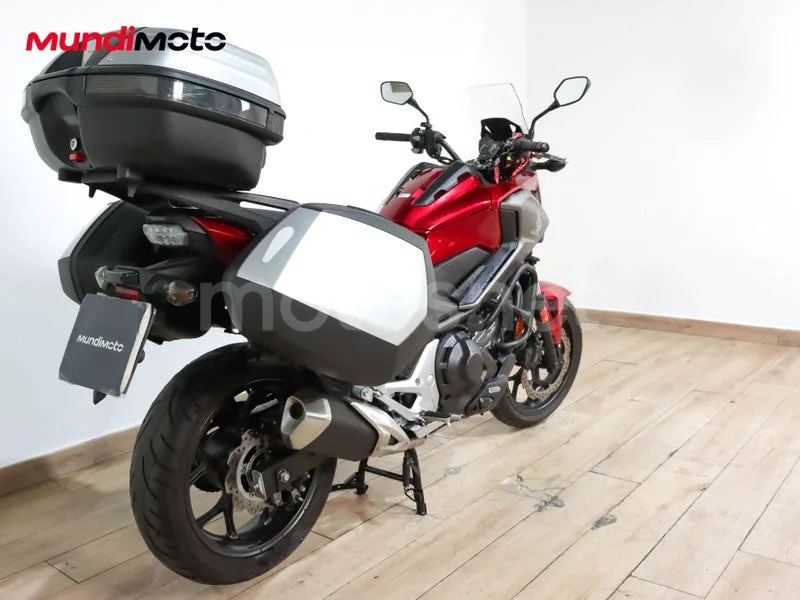 Honda NC750S - Vista 3