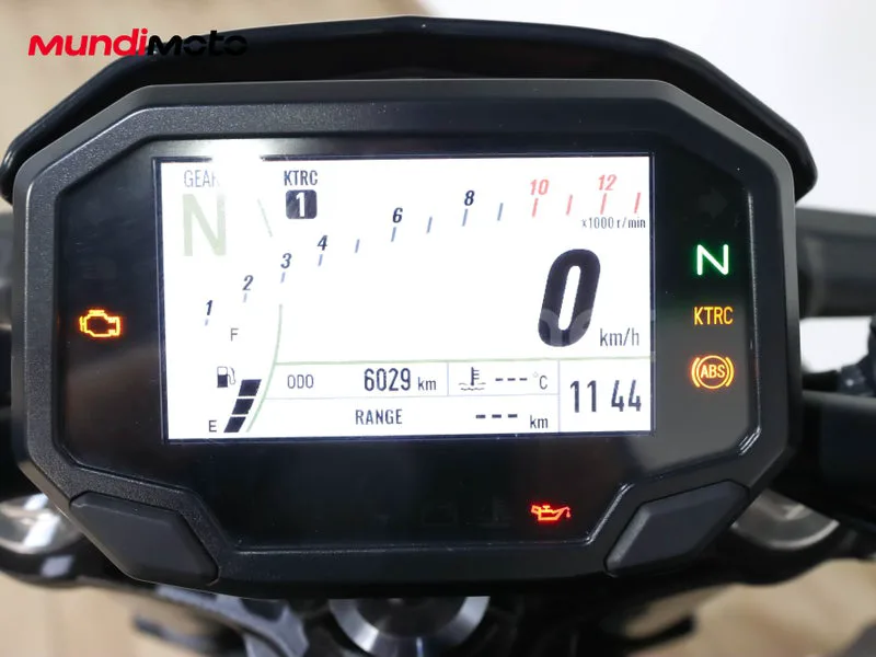 Kawasaki Z650 - Vista 12