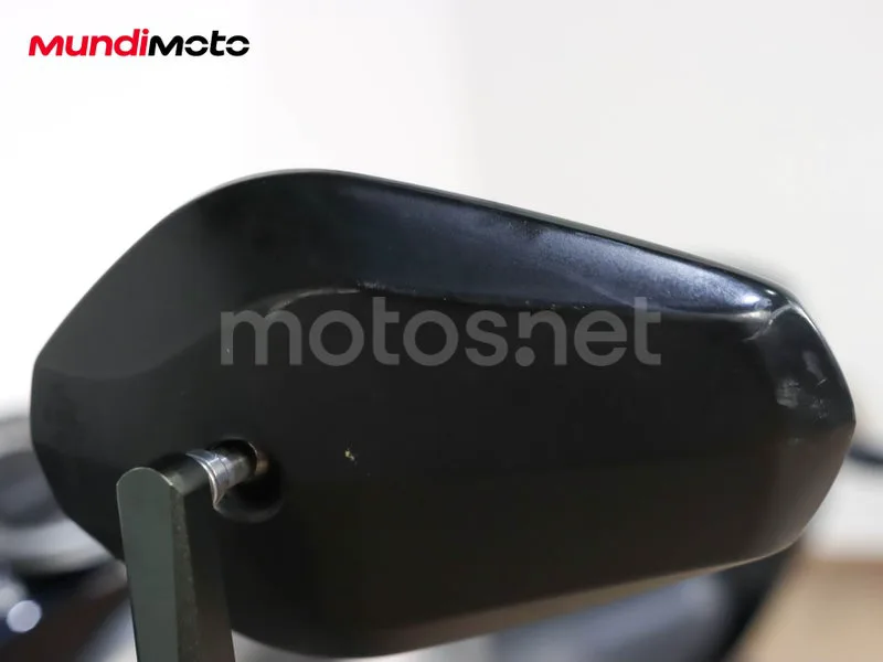 Kawasaki Z650 - Vista 24
