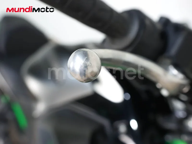Kawasaki Z650 - Vista 34