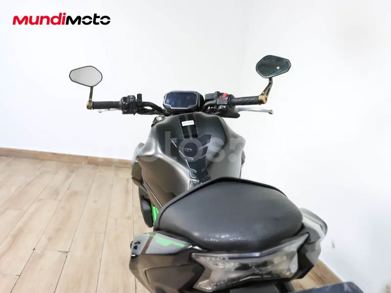Kawasaki Z650 - Vista 9