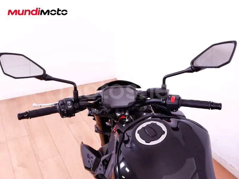 Kawasaki Z900 - Vista 11