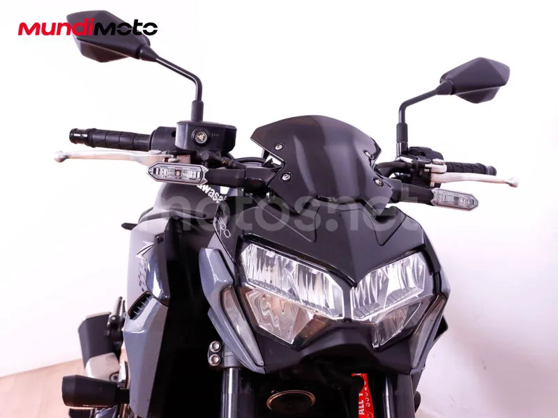 Kawasaki Z900 - Vista 5