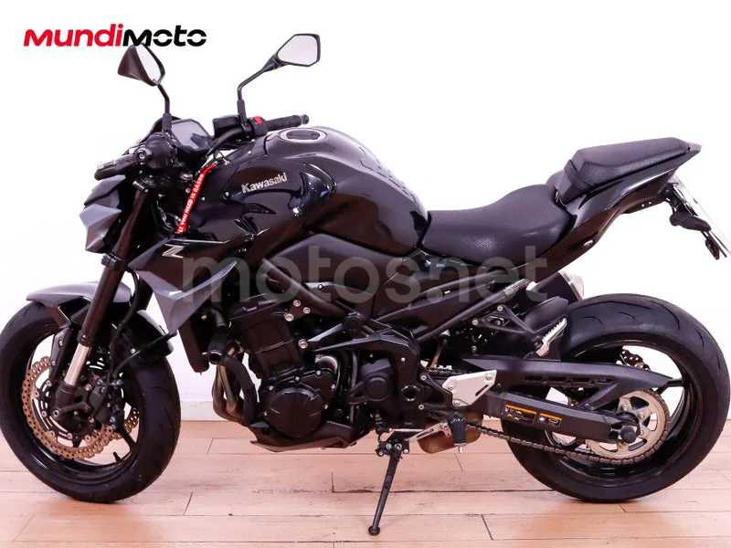Kawasaki Z900 - Vista 6
