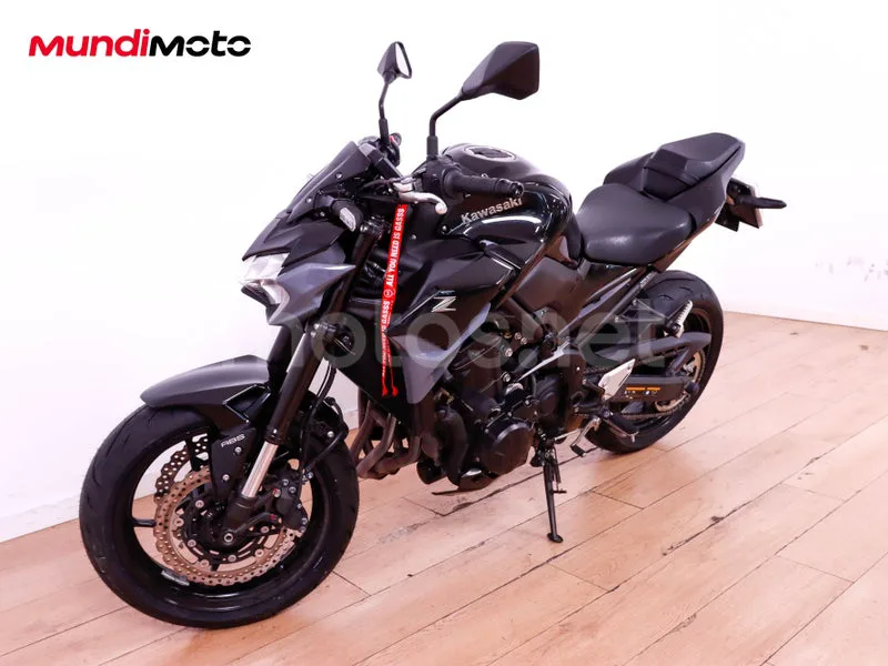 Kawasaki Z900 - Vista 7