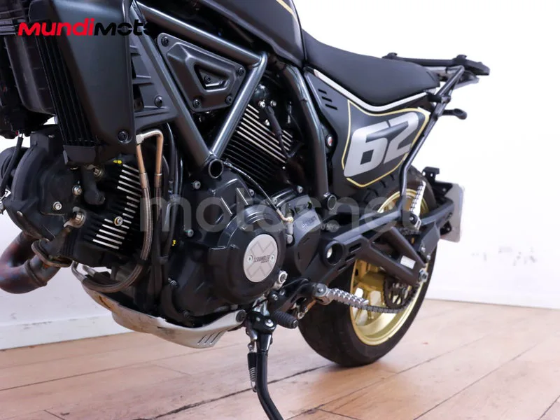 Ducati Scrambler - Vista 10