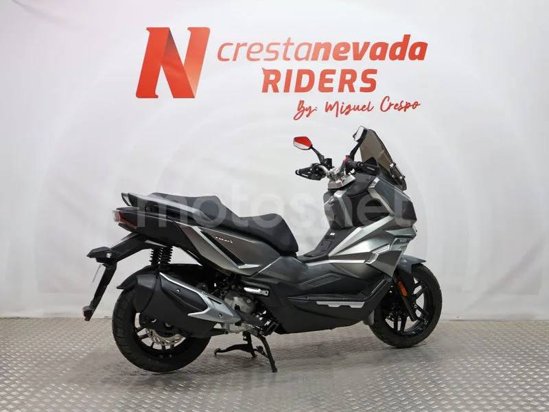 SYM ADX 300 - Vista 11