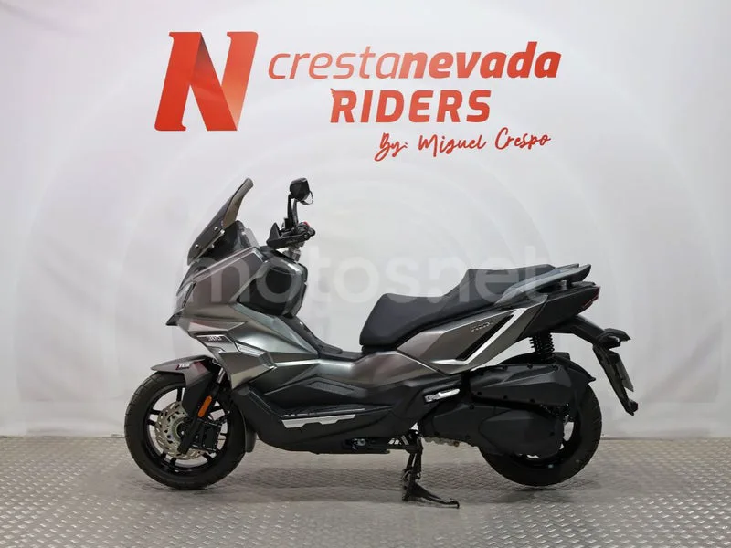 SYM ADX 300 - Vista 3
