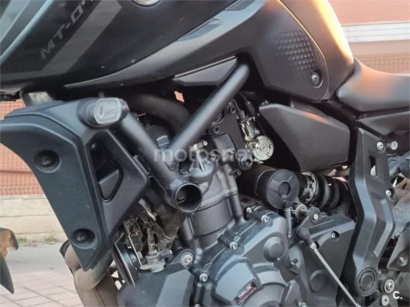 Yamaha MT-07 - Vista 6
