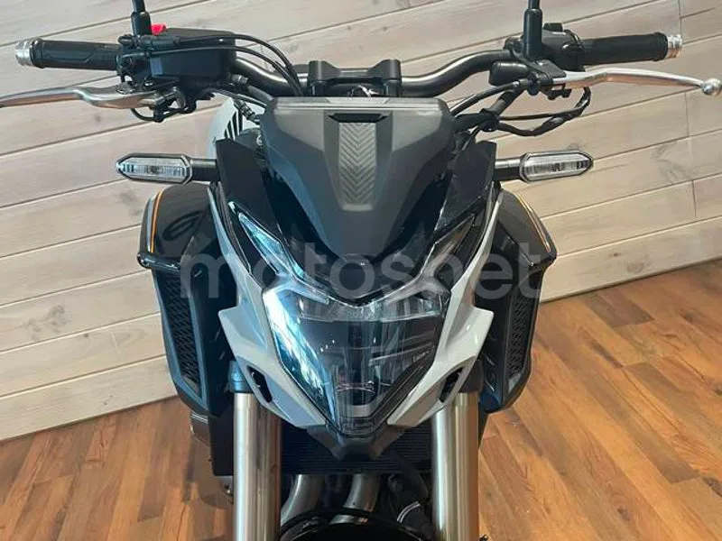 Honda CB500F - Vista 10