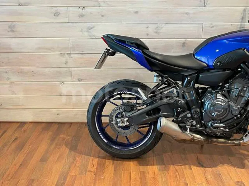 Yamaha MT-07 - Vista 7