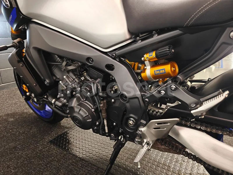 Yamaha MT-09 - Vista 12