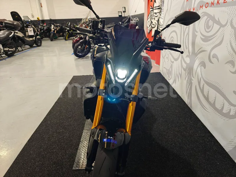 Yamaha MT-09 - Vista 4