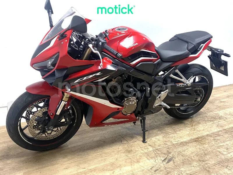 Honda CBR650R - Vista 11