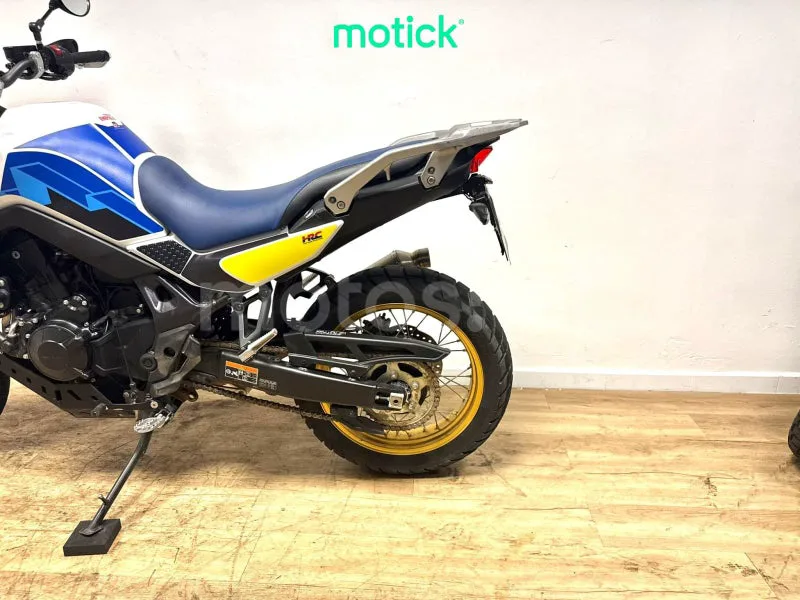 Honda XL750 Transalp - Vista 9