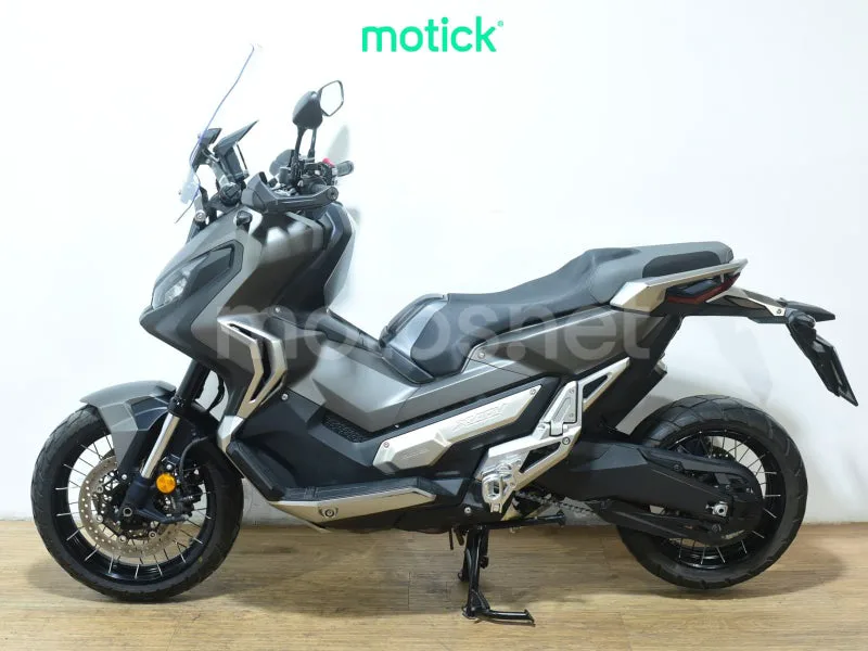 Honda X-ADV - Vista 7