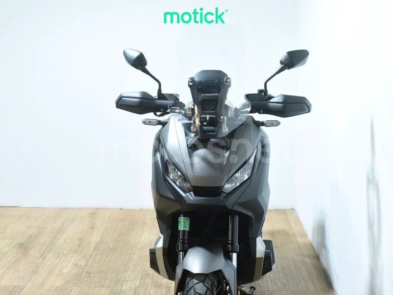 Honda X-ADV - Vista 11