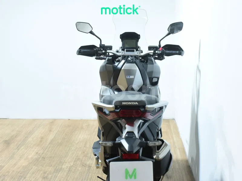 Honda X-ADV - Vista 6