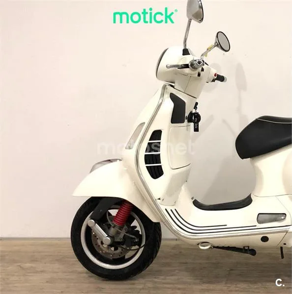 Vespa GTS 125 - Vista 7