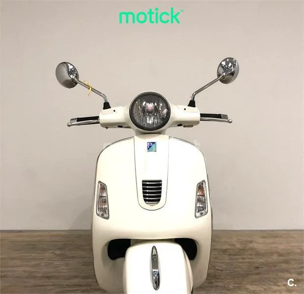 Vespa GTS 125 - Vista 9