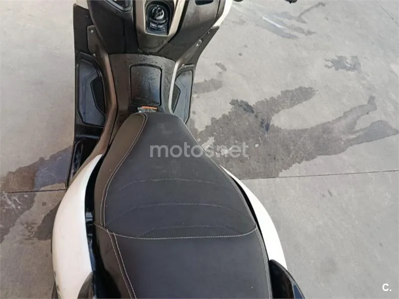Yamaha NMAX - Vista 3