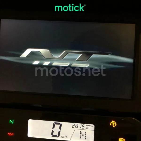Honda NT1100 - Vista 5