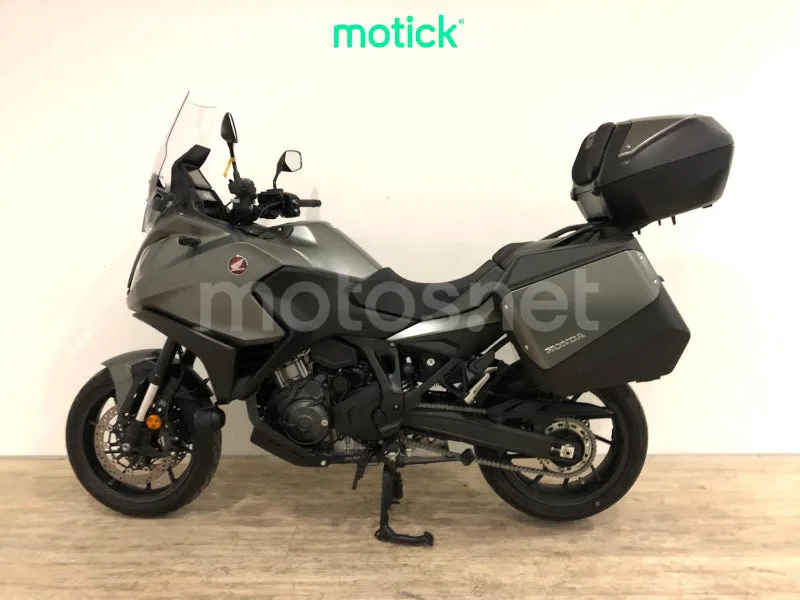 Honda NT1100 - Vista 6