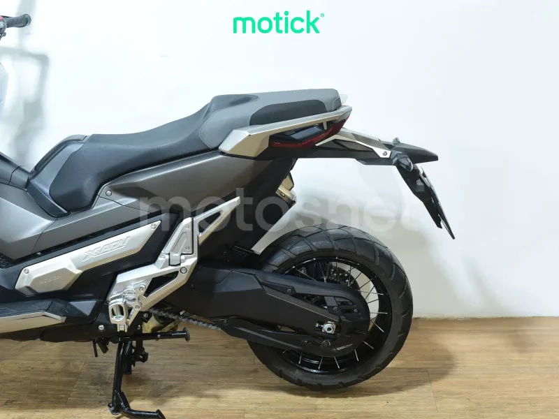 Honda X-ADV - Vista 9