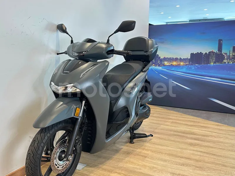 Honda SH350i - Vista 4
