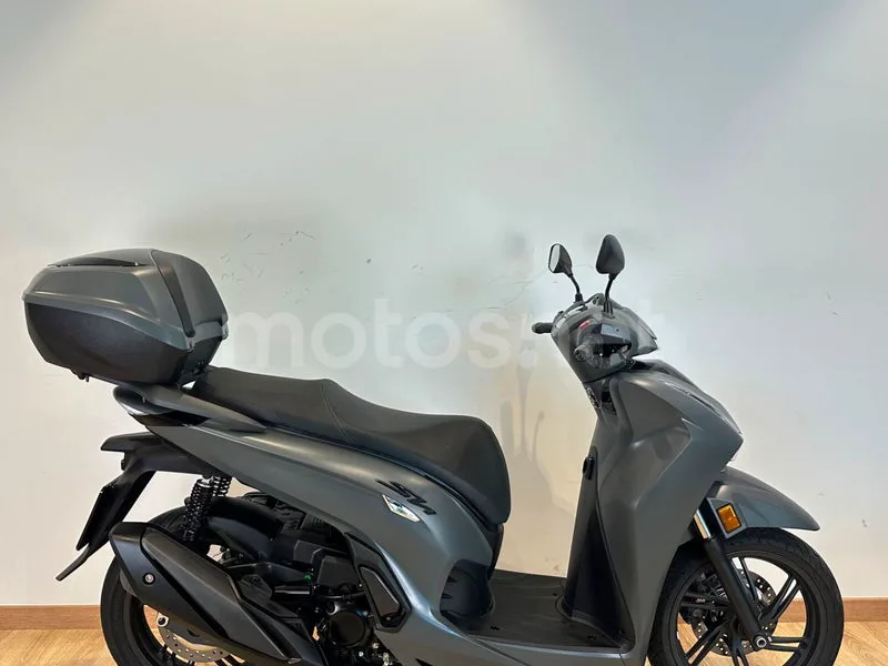 Honda SH350i - Vista 5